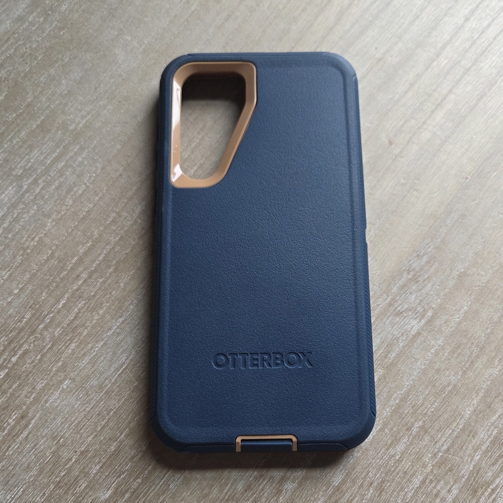 OtterBox Midnight Blue and Gold Phone Case - Picture 2 of 6